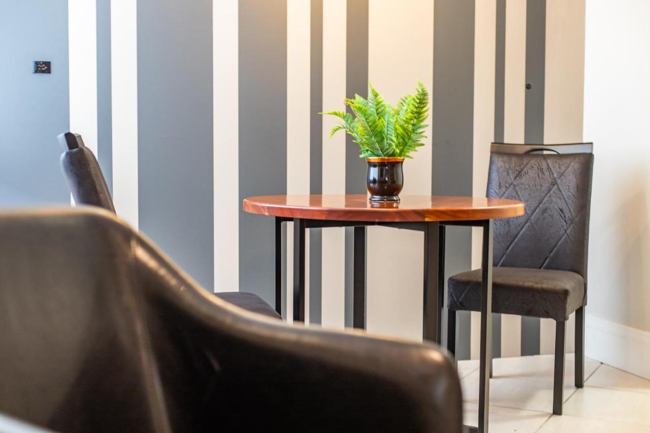 Delupo Hotel - Livin Studios Criciuma  Ngoại thất bức ảnh